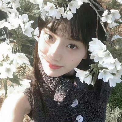 在此一群